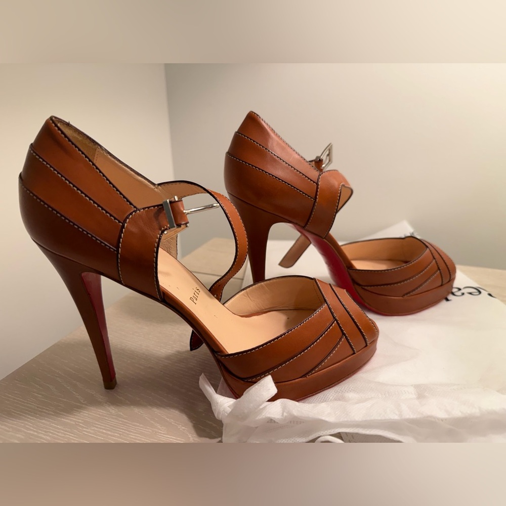 *EUC* sz 9.5/41 Christian Louboutin D’Orsay Pumps Re-Soled w/ new taps! Peep Toe - Picture 4 of 11
